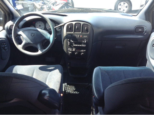 Dodge Grand Caravan 2002 photo 4