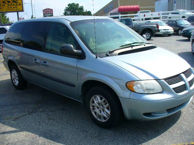 Dodge Grand Caravan 2002 photo 2