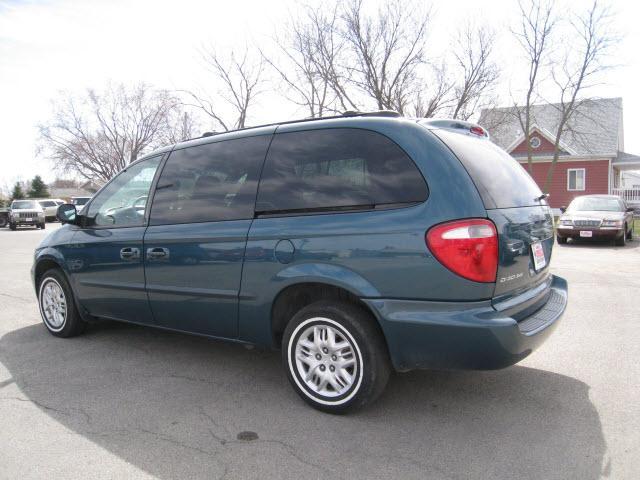 Dodge Grand Caravan 2002 photo 1