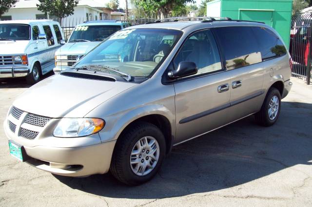 Dodge Grand Caravan 2002 photo 2