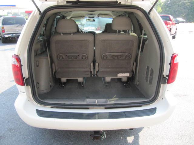 Dodge Grand Caravan 2002 photo 2