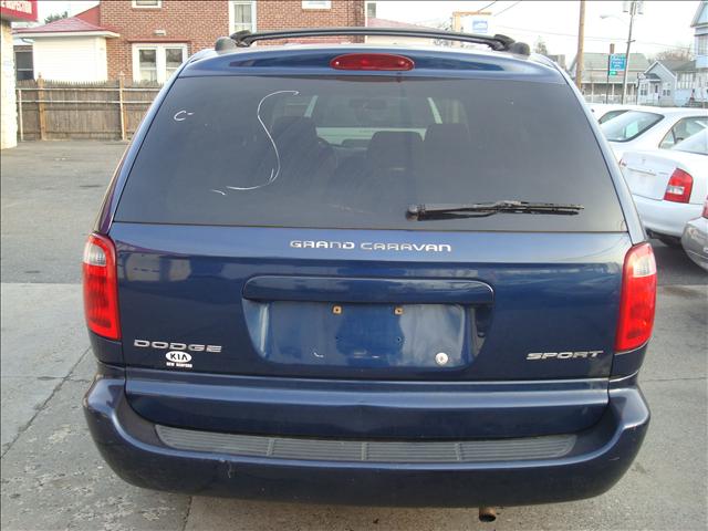 Dodge Grand Caravan 2002 photo 2