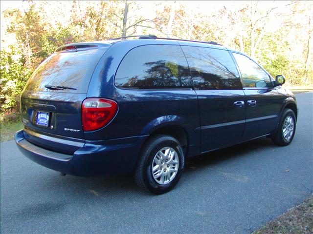 Dodge Grand Caravan 2002 photo 1