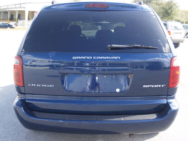 Dodge Grand Caravan 2002 photo 3