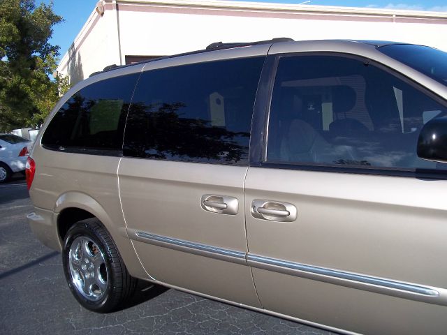 Dodge Grand Caravan 2002 photo 3