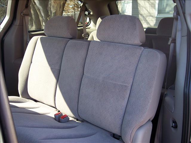 Dodge Grand Caravan 2002 photo 3