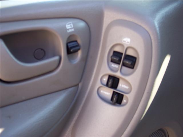 Dodge Grand Caravan 2002 photo 4