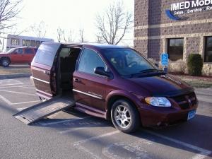 Dodge Grand Caravan 2002 photo 2