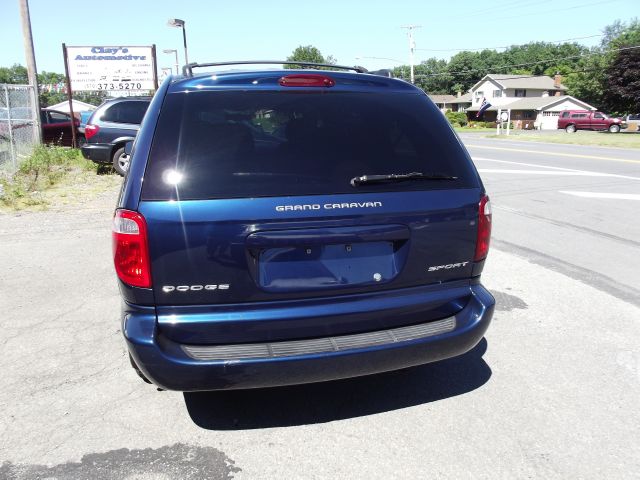 Dodge Grand Caravan 2002 photo 1