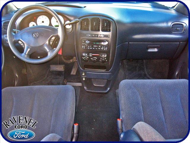 Dodge Grand Caravan 2002 photo 3