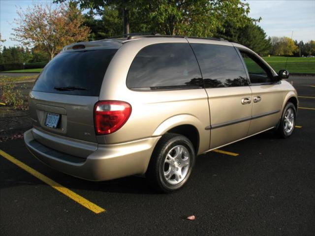 Dodge Grand Caravan 2002 photo 2