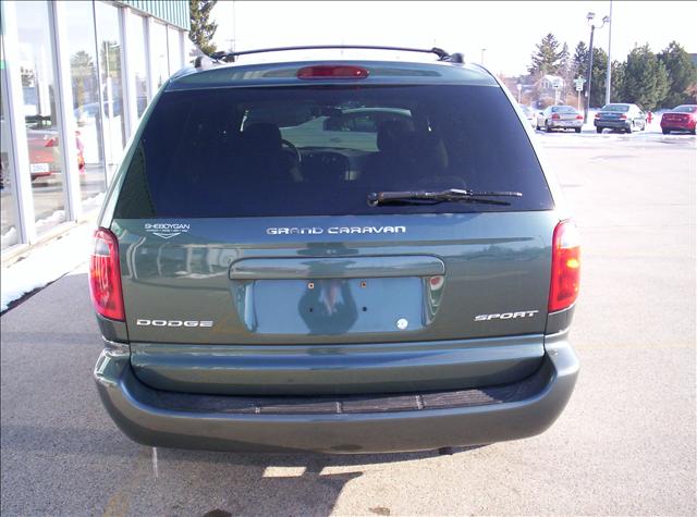 Dodge Grand Caravan 2002 photo 3