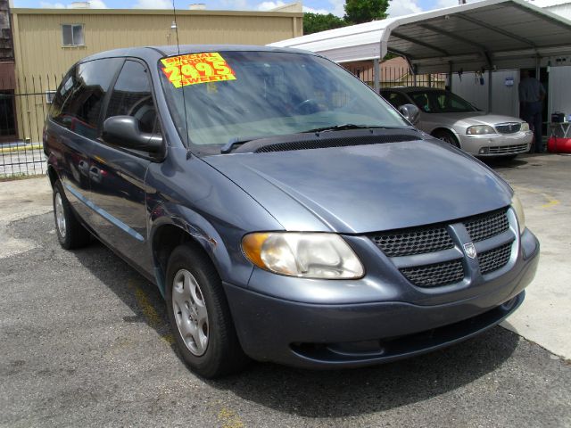 Dodge Grand Caravan 2002 photo 1