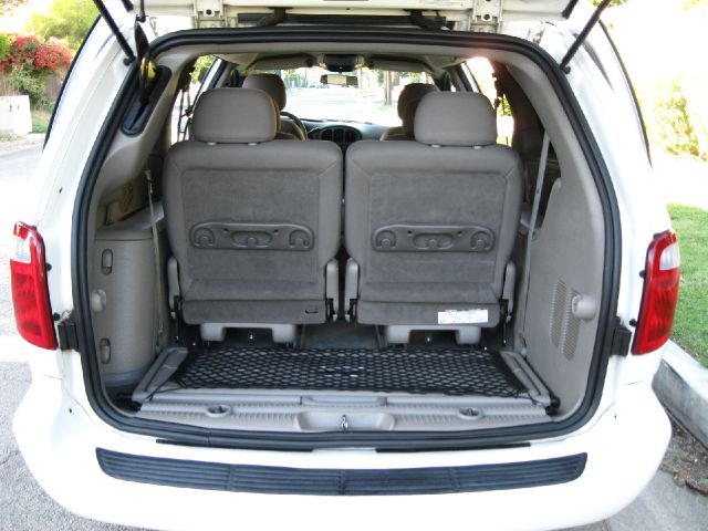 Dodge Grand Caravan 2002 photo 13