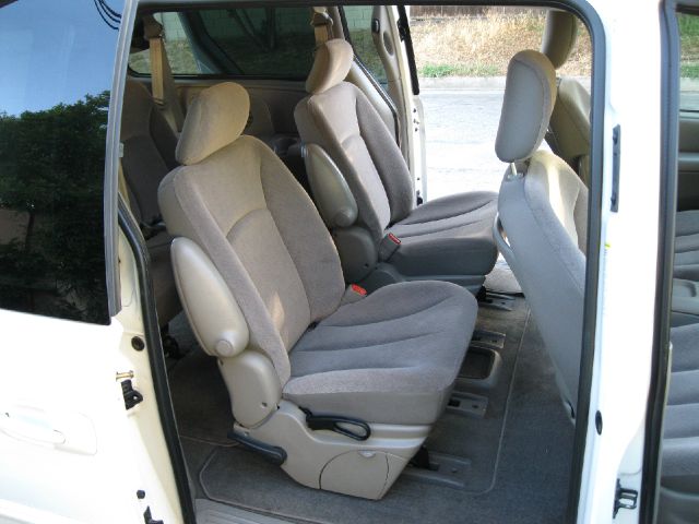 Dodge Grand Caravan 2002 photo 17