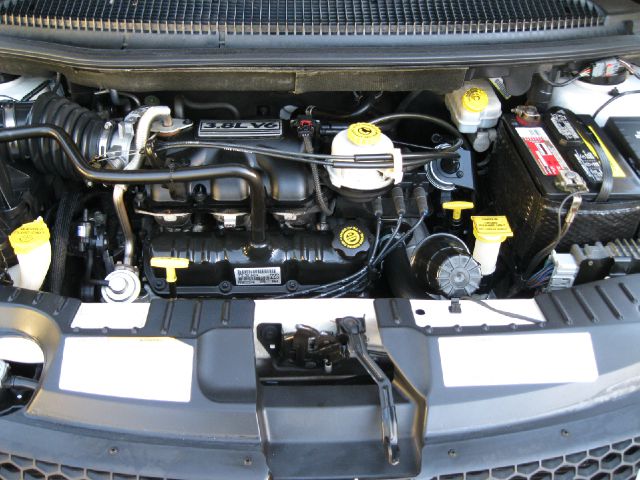 Dodge Grand Caravan 2002 photo 21