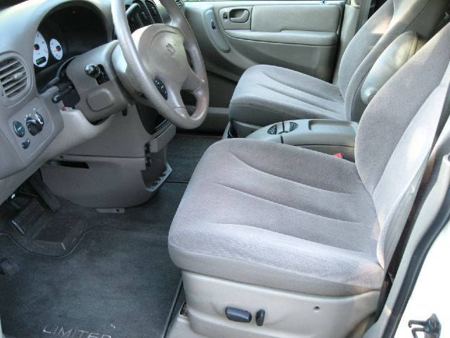 Dodge Grand Caravan 2002 photo 3