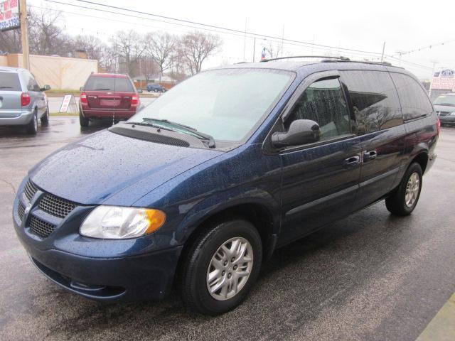 Dodge Grand Caravan 2002 photo 3