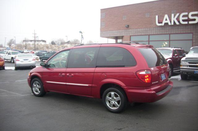 Dodge Grand Caravan 2003 photo 1