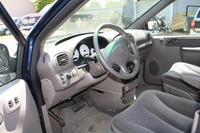 Dodge Grand Caravan 2003 photo 3