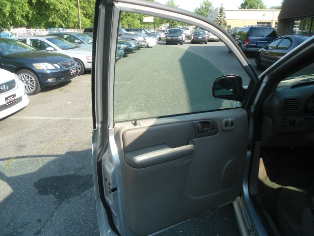 Dodge Grand Caravan 2003 photo 11