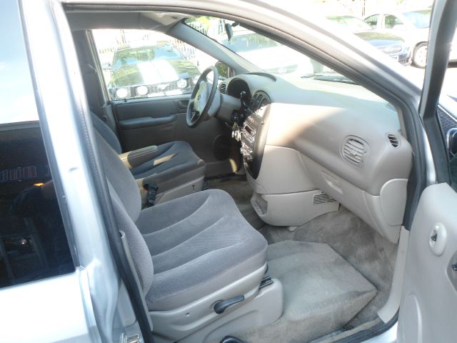 Dodge Grand Caravan 2003 photo 30