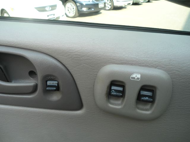 Dodge Grand Caravan 2003 photo 33