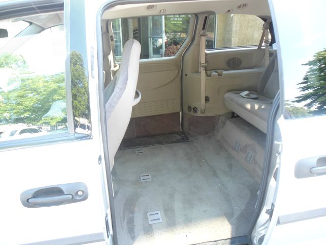 Dodge Grand Caravan 2003 photo 9