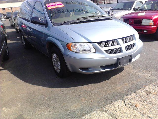 Dodge Grand Caravan 2003 photo 2