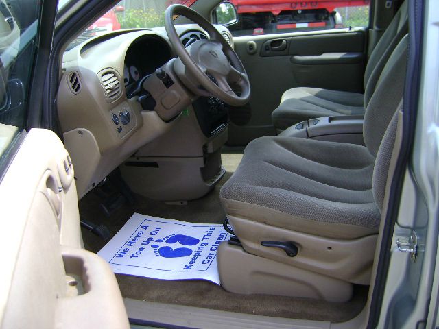 Dodge Grand Caravan 2003 photo 3