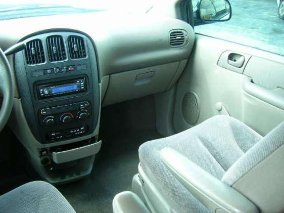 Dodge Grand Caravan 2003 photo 5