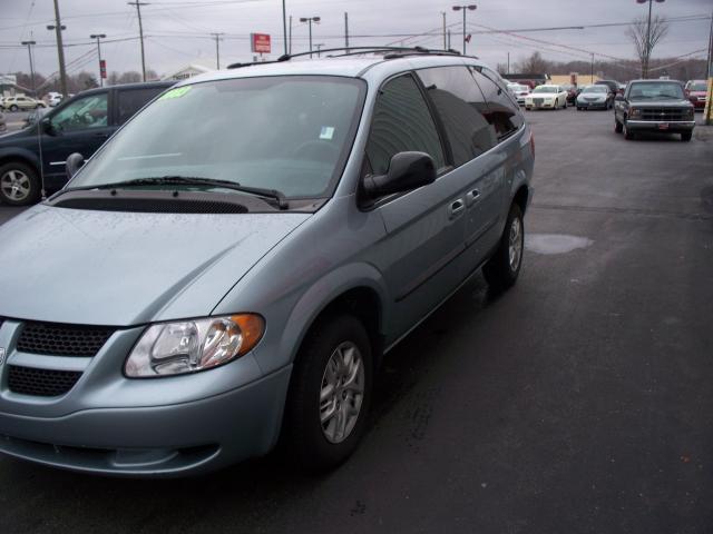 Dodge Grand Caravan 2003 photo 2