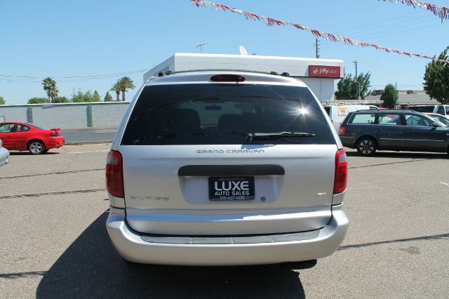 Dodge Grand Caravan 2003 photo 1