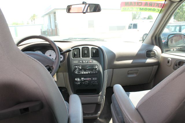 Dodge Grand Caravan 2003 photo 4