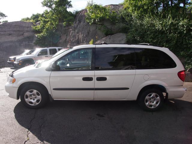 Dodge Grand Caravan 2003 photo 2