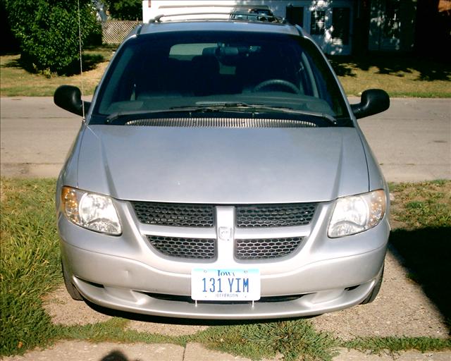 Dodge Grand Caravan 2003 photo 1