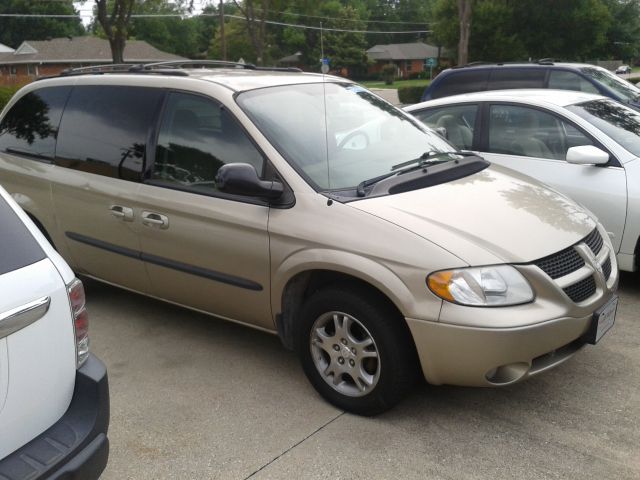 Dodge Grand Caravan 2003 photo 1