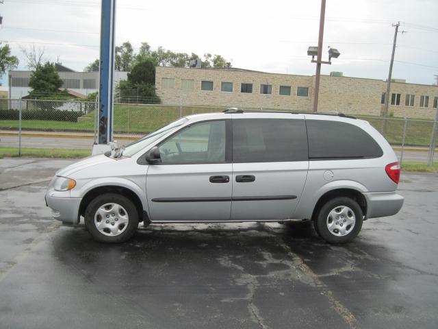 Dodge Grand Caravan 2003 photo 1