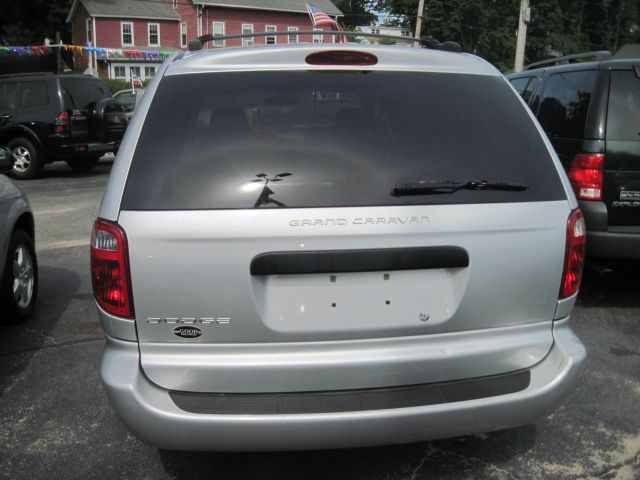 Dodge Grand Caravan 2003 photo 1