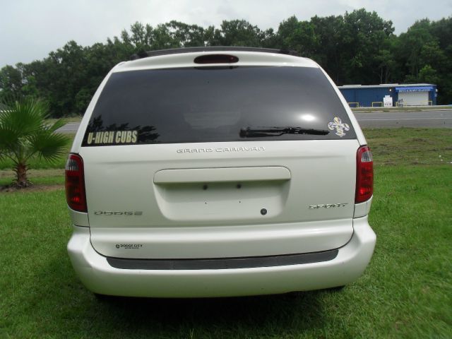 Dodge Grand Caravan 2003 photo 1