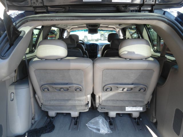 Dodge Grand Caravan 2003 photo 2