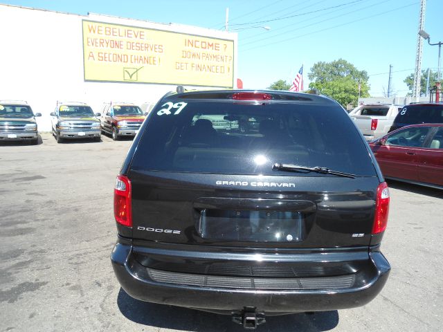 Dodge Grand Caravan 2003 photo 3