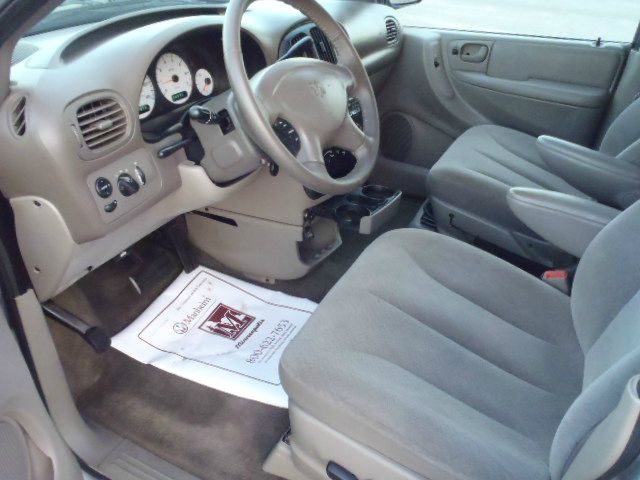 Dodge Grand Caravan 2003 photo 2