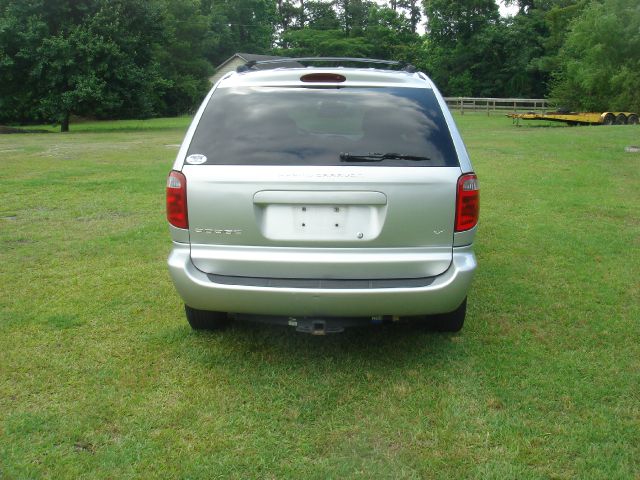 Dodge Grand Caravan 2003 photo 2