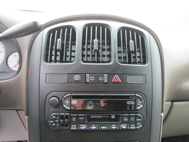 Dodge Grand Caravan 2003 photo 19