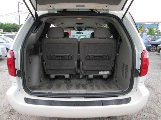 Dodge Grand Caravan 2003 photo 22