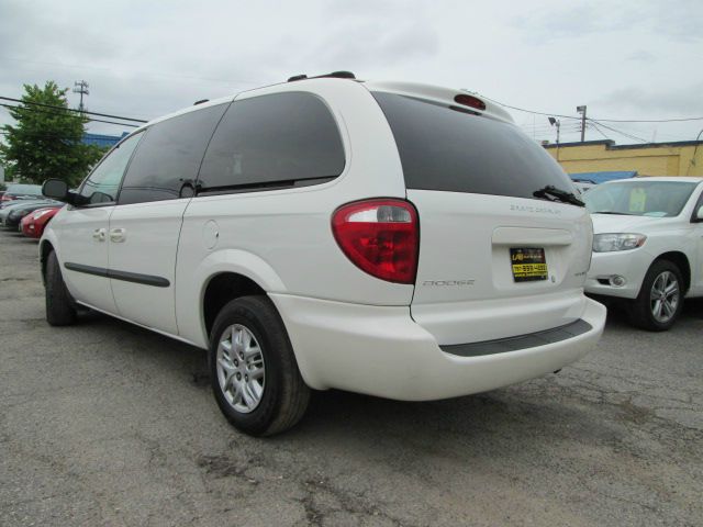 Dodge Grand Caravan 2003 photo 24