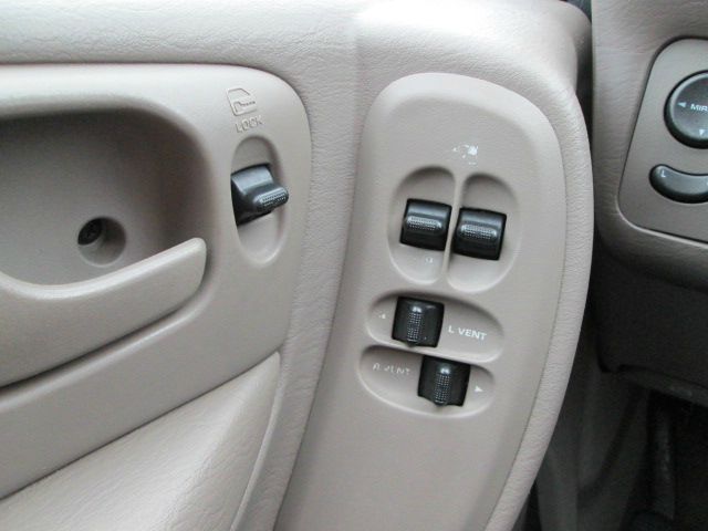 Dodge Grand Caravan 2003 photo 4