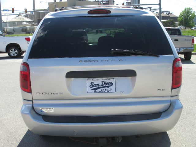 Dodge Grand Caravan 2003 photo 3