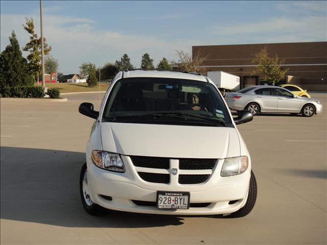 Dodge Grand Caravan 2003 photo 3